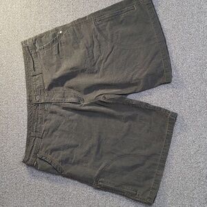 Kuhl Ramblr Shorts Vintage Patina Dye Size 40x11" in Antique Olive